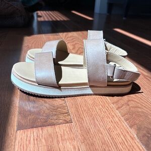 Nisolo Flatform Sandal